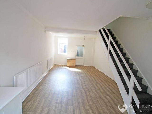 3 bed house to rent