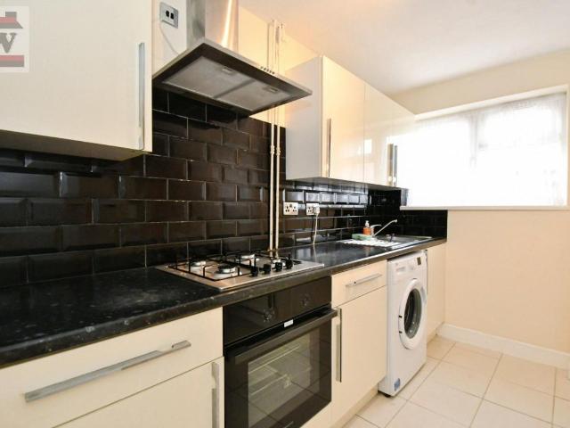 3 bed house to rent