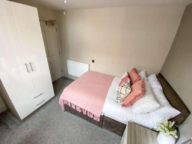 3 bed house to rent