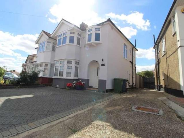 3 bed house to rent