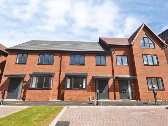 3 bed house to rent
