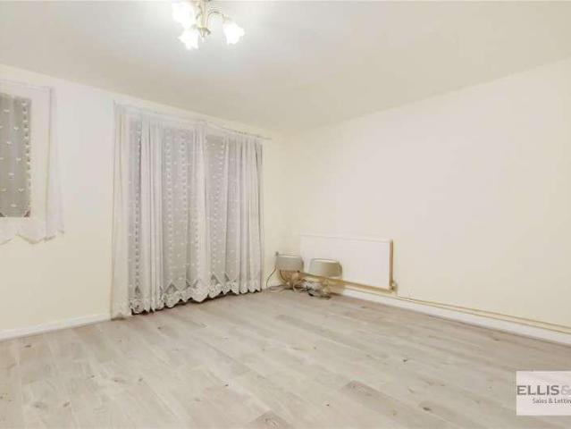 3 bed house to rent