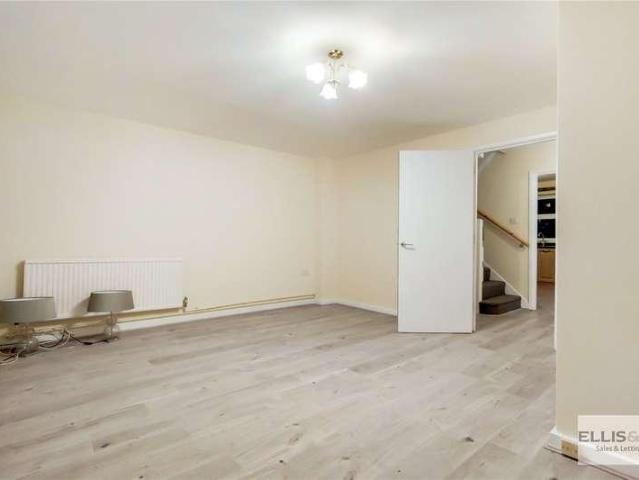 3 bed house to rent
