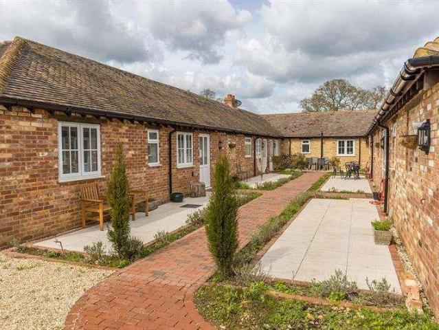 3 bed house to rent