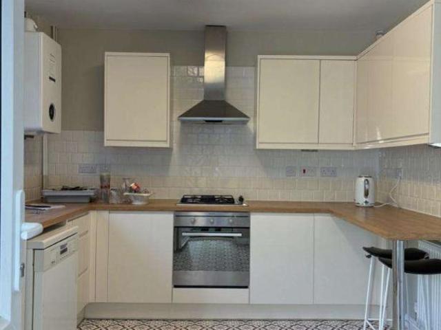 3 bed house to rent