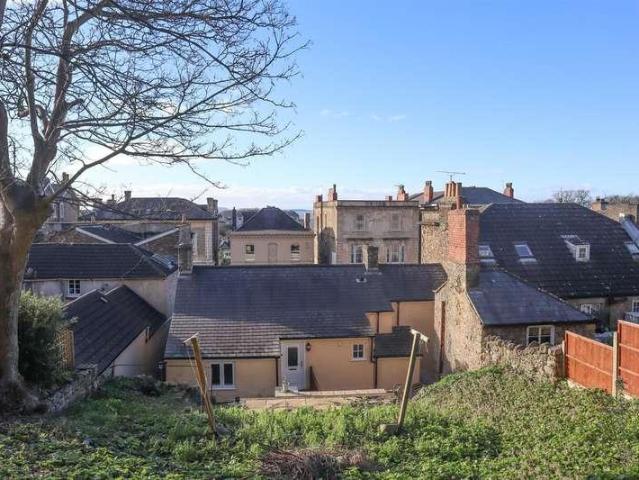 3 bed house to rent