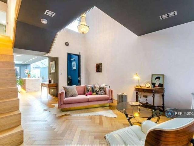 3 bed house to rent