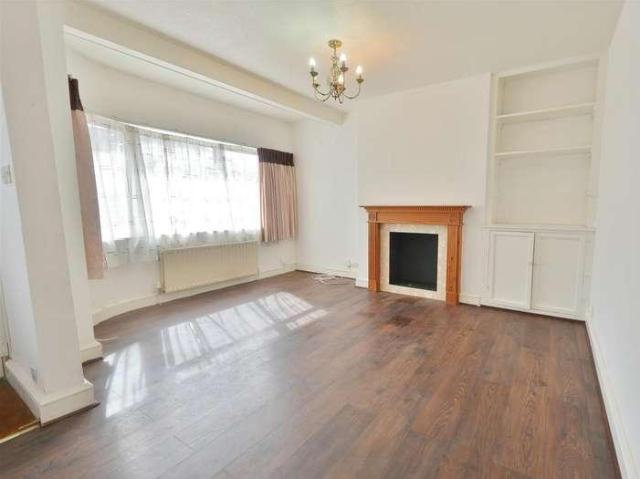 3 bed house to rent