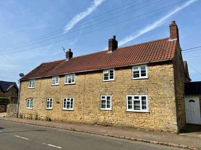 3 bed house to rent