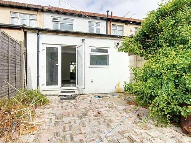 3 bed house to rent