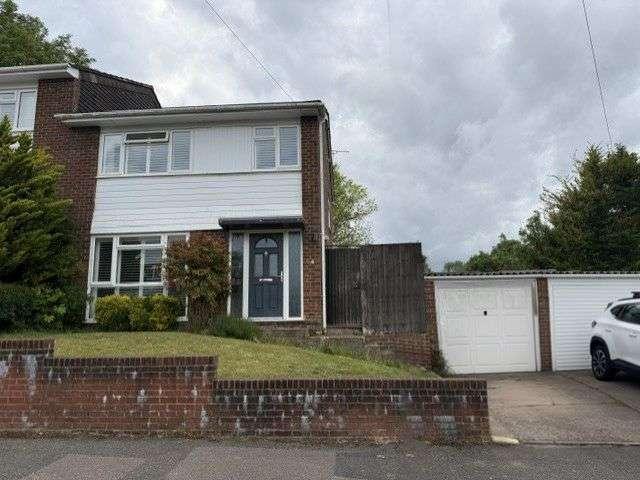 3 bed house to rent