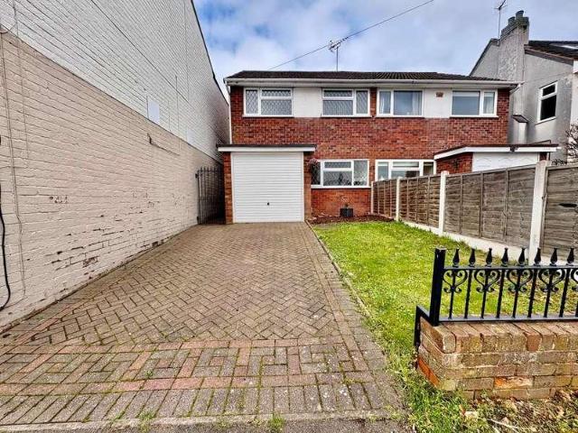3 bed house to rent
