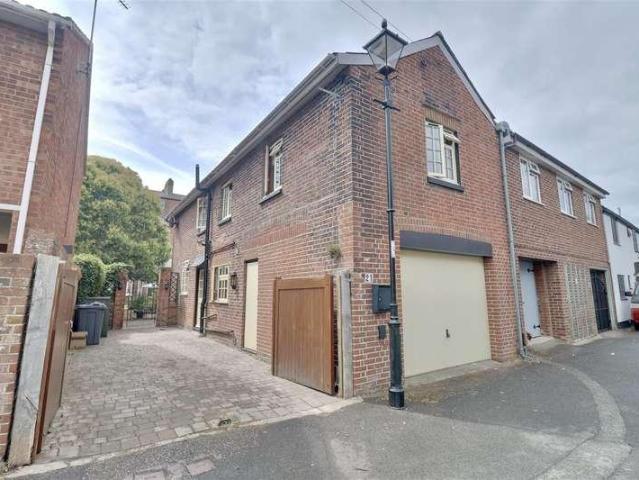 3 bed house to rent