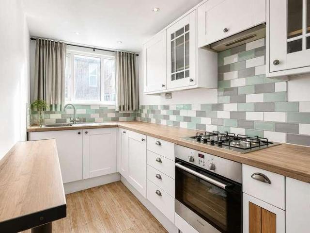 3 bed house to rent