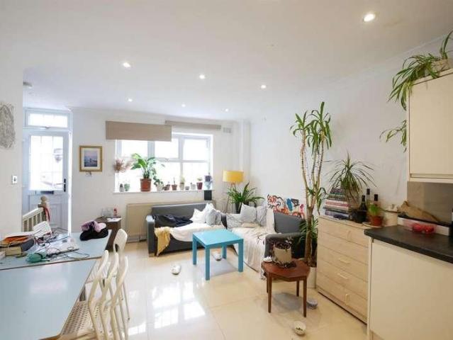 3 bed house to rent