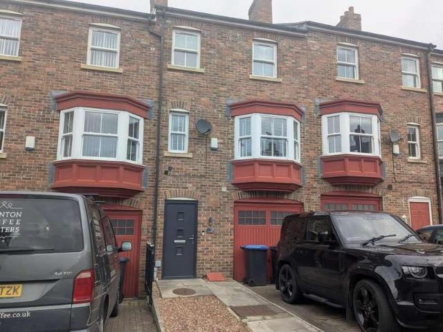 3 bed house to rent