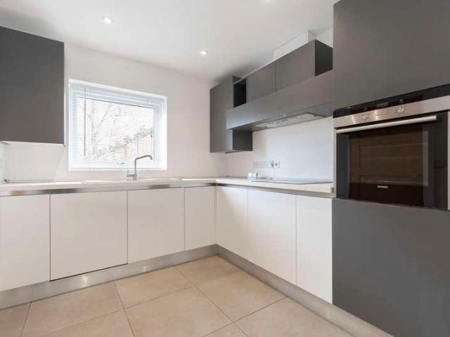 3 bed house to rent