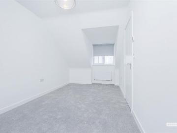 3 bed House Townhouse To Let