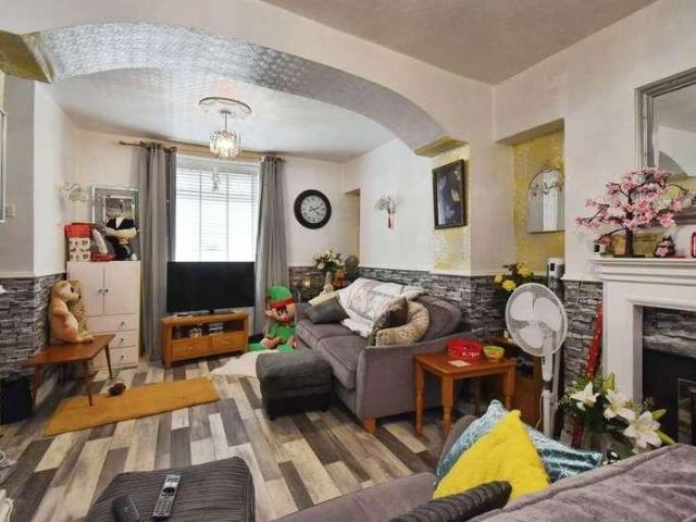 3 bed house for sale