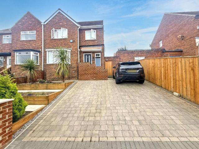 3 bed house for sale