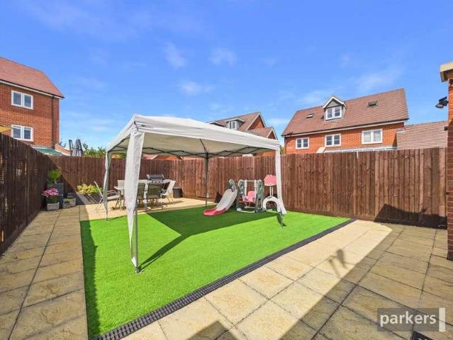 3 bed house for sale
