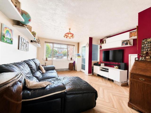 3 bed house for sale