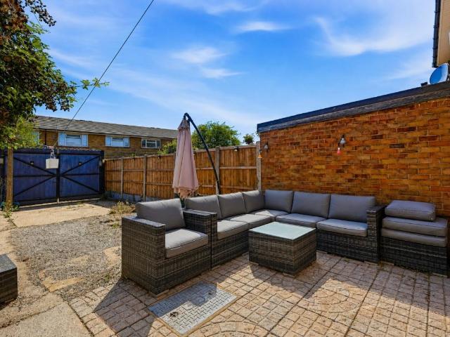 3 bed house for sale