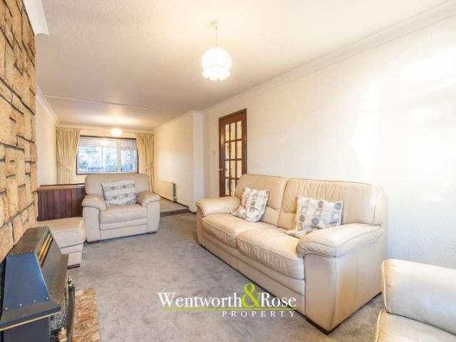 3 bed house for sale