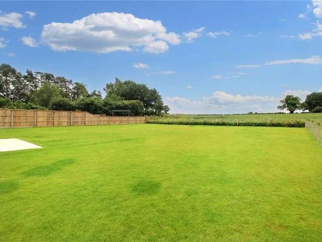 3 bed house for sale