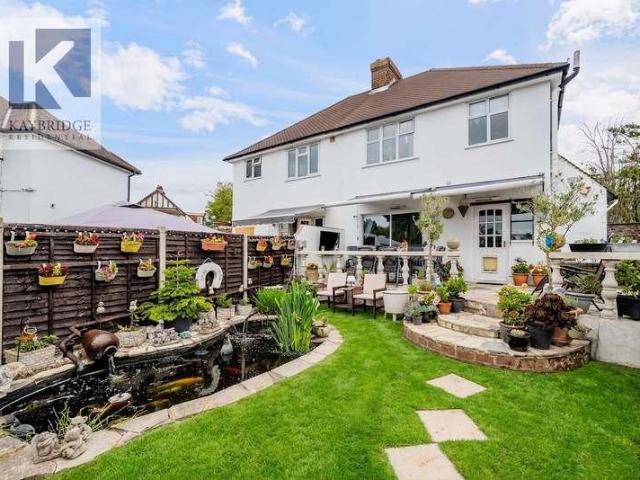 3 bed house for sale
