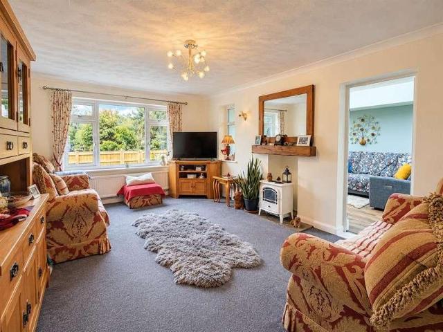 3 bed house for sale