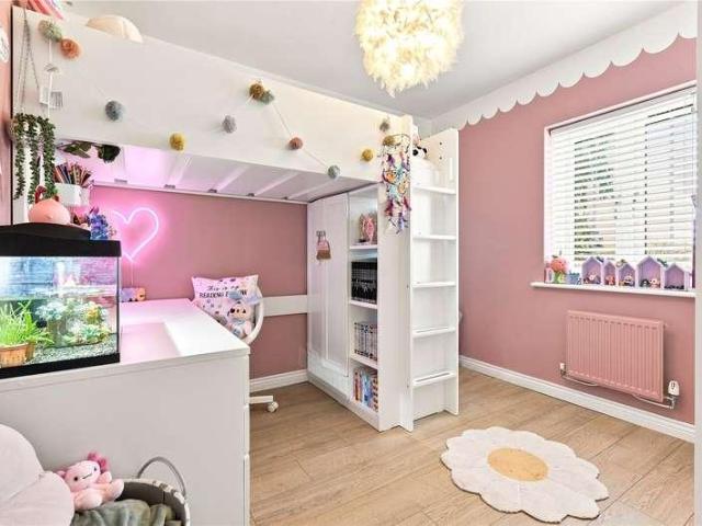 3 bed house for sale