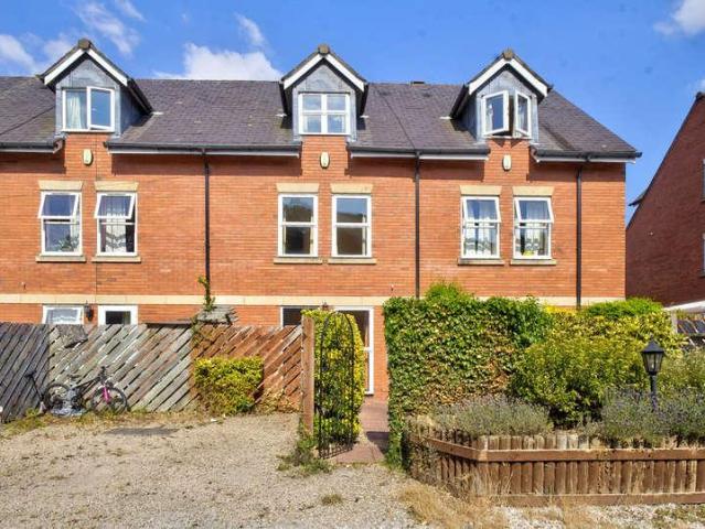 3 bed house for sale