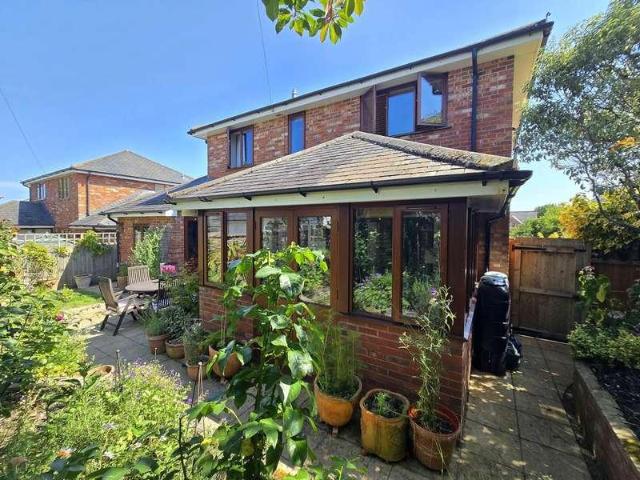 3 bed house for sale