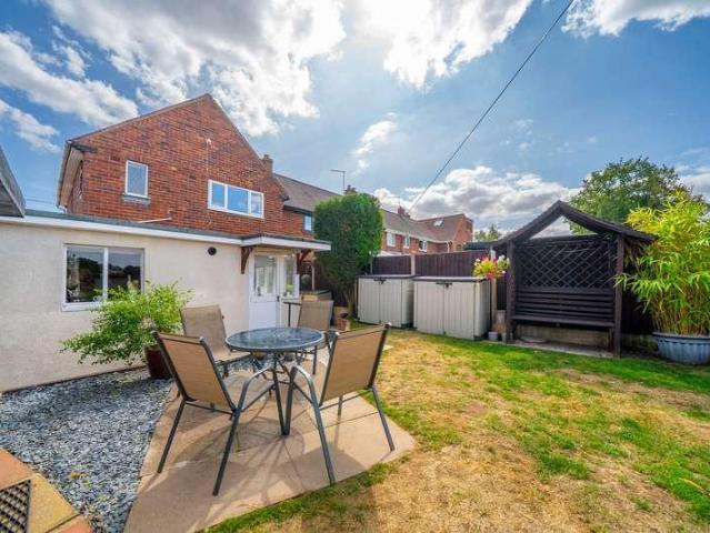 3 bed house for sale