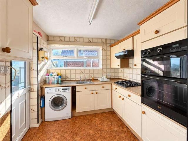 3 bed house for sale