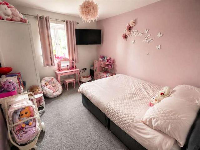 3 bed house for sale