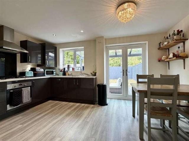 3 bed house for sale