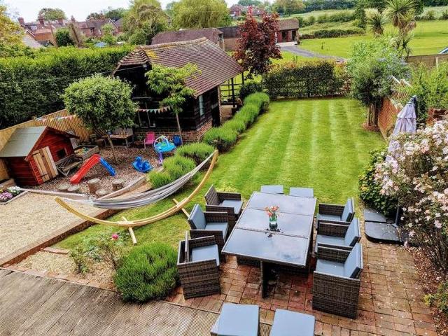 3 bed house for sale