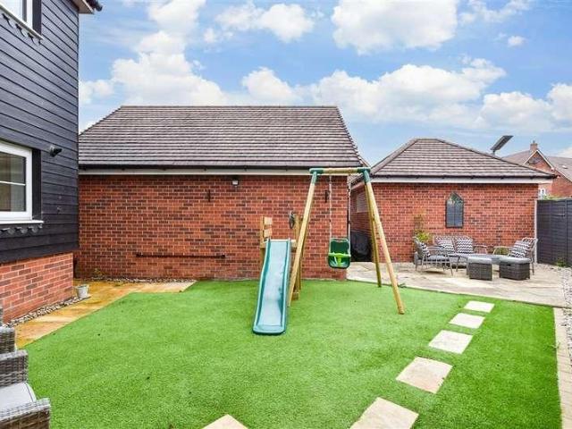 3 bed house for sale