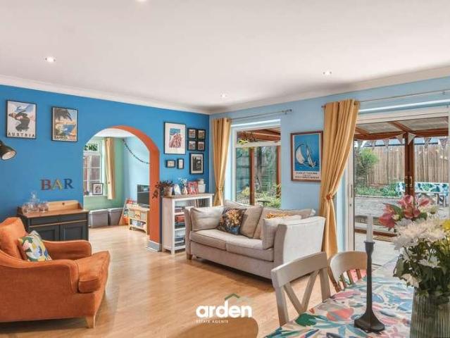 3 bed house for sale