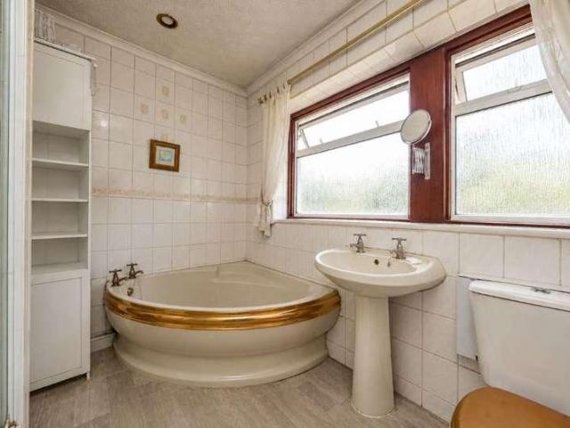 3 bed house for sale
