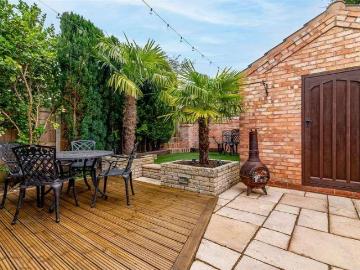 3 bed house for sale