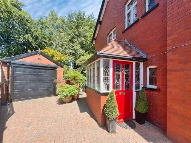 3 bed house for sale