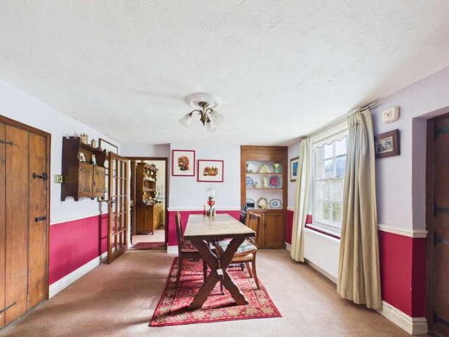 3 bed house for sale