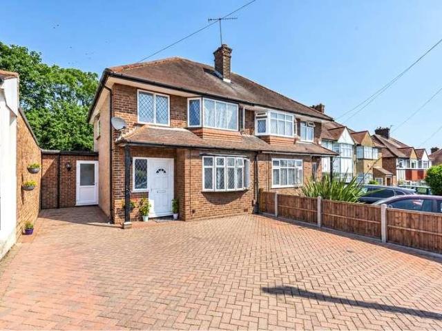 3 bed house for sale
