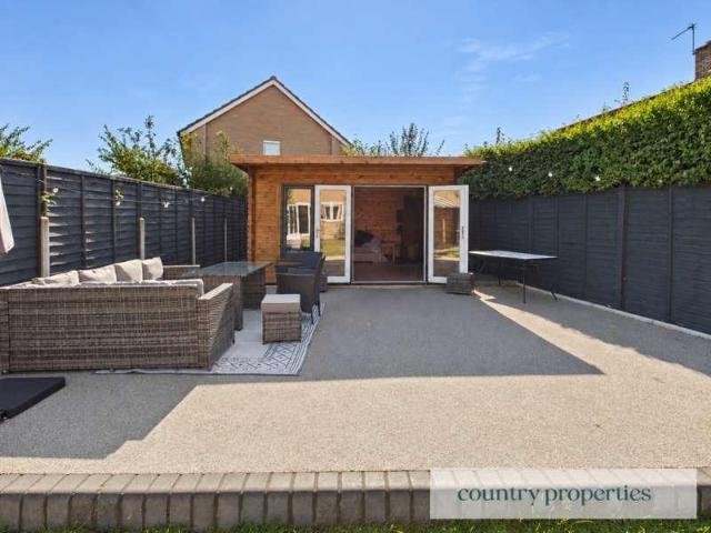 3 bed house for sale