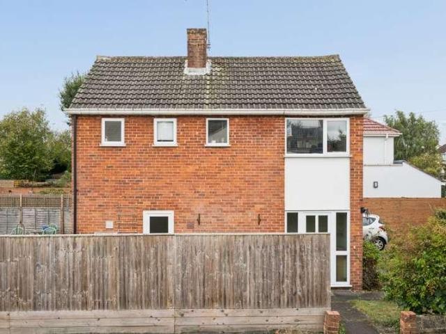 3 bed house for sale