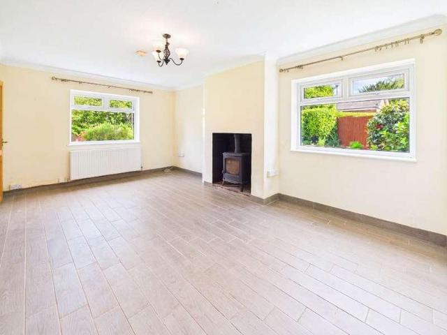 3 bed house for sale