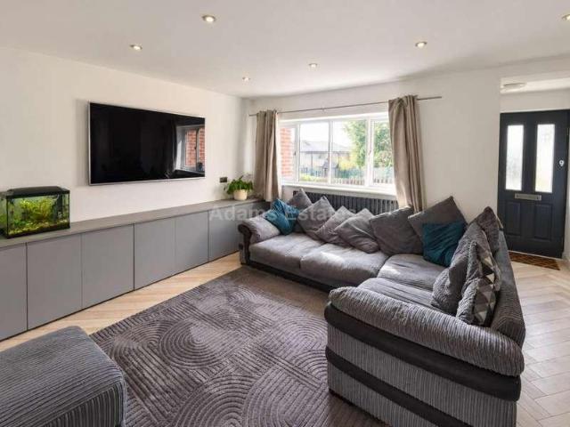 3 bed house for sale